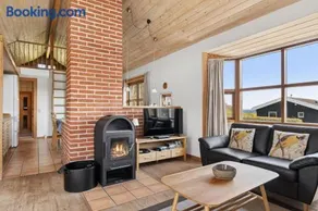 Cozy Holiday Home Near Forest And Beach - Image 5