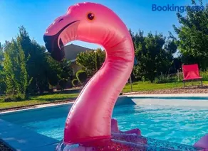 Charmant studio avec piscine partagée à Cabrières-d'Avignon - Image 3