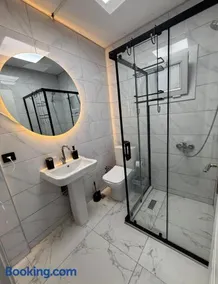 Pi Park Hotel - Image 4