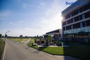 Hotel Mariss - Image 1