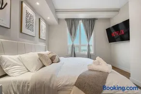Upscale Penthouse Stay with Mountain & City Views Free Parking BBQ Grill Office Space & More - Image 2