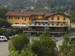 Hotel Castello - Image 2