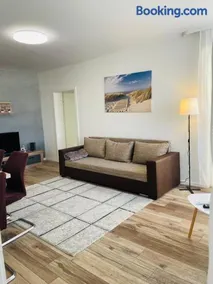 Modern 2-Room Apartment with Free Parking and Balcony - Image 1