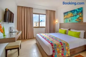 El Oumara Hotel - Image 1