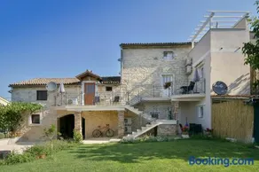 Apartments Borgo 8 - Image 1