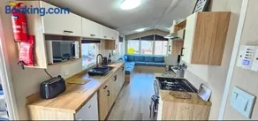 Haggerston Castle Caravan Hire West Lawn MD - Image 1
