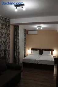 Center Guest House - Image 5