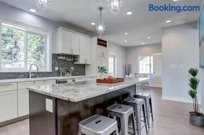 Historic remodeled home in Laurelhurst Portland - Image 4