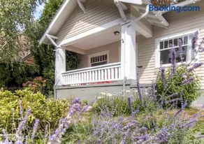 30 Day+ Craftsman; Stroll 2 Food & Downtown! - Image 1