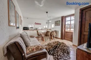 Maison Chasseur Alpine Design Lodge - Image 1