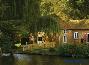 Leeds Castle Holiday Cottages - Image 1