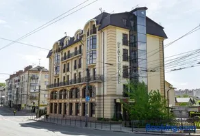 Avalon Palace - Image 2