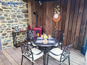 Piscine avec Les Gîtes du Rouyon - Image 3