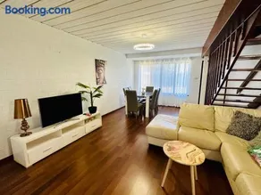 Peaceful 2 Bedroom 2 Story Apartment - Image 1