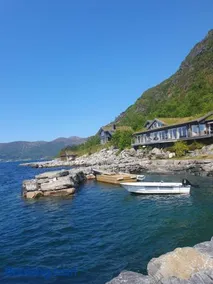 Småstranda Fjord Lodge - Image 2