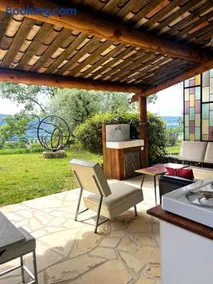 Un cadre exceptionnel et artistique pour une halte tranquille en Provence - Image 1