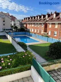 Apartamento con piscina y WIFI a 100 metros de la playa en Somo - Image 1