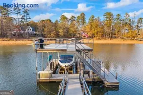 Chapman Cottage -Lakefront, Deep Water Dock-Party Deck, Paddleboard, Grills, Game Room, Pool table, Fireplace - Image 3