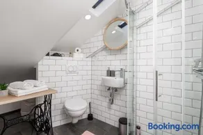 Bella Ciao Apartments - Image 1