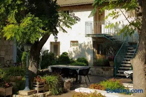 Neve Hagar - Image 1