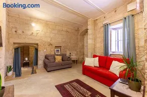 BRG34 - Historical Vittoriosa Townhouse - Image 1