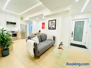 Modern Apartment Close To The Beach with Parking - Image 2