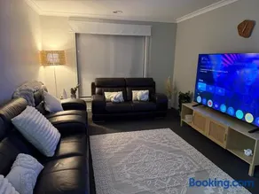 J&R Home, A Gippsland Getaway - Image 1