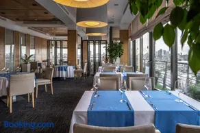 CITYHOTEL - Image 3