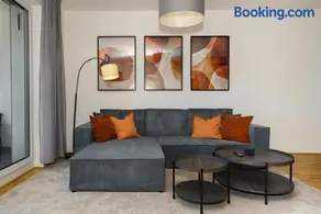 Luxuriöses 4-Zimmer-Apt im Boutique-Stil I Top-Lage I Familienfreundlich I Balkon I Küche I Netflix I Kostenloser Parkplatz I 105 m2 - Image 2