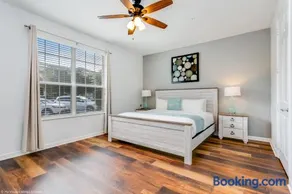 Newly Renovated 1st-Floor Condo at Vista Cay - Image 2