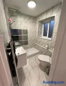 Knightsbridge 2 bedroom apartment overlooking Harrods - Image 3