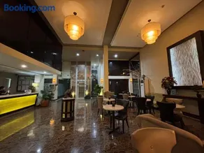 Uptown Condotel - Image 1