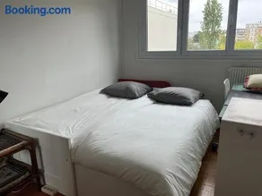 Sunny Private Bedrooms in Peaceful Shared Flat near Bois de Vincennes - Image 3