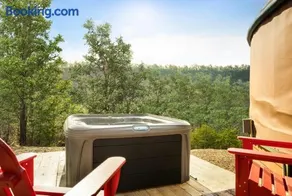 Scenic forest yurt w hot tub & river access - Image 3