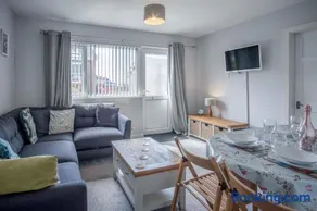 Langcliffe Park - 2 Bedroom Chalet - Mumbles - Image 3
