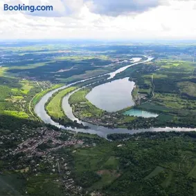 Holiday home at the edge of La Seine near Giverny - Image 1