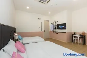 Luma Signature Hotel - Image 1