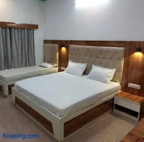 SHREE ATITHI HIGHWAY HOTEL - Image 1