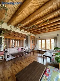 Heschuk Guest House - Image 1