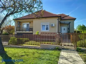 Gyöngyvirág Vendégház - Image 5