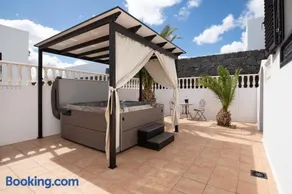 Villa Carolina - Image 1