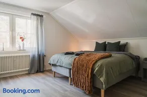 Guestly Homes - Charming 3BR House, 2 Full Baths Near City - Image 4