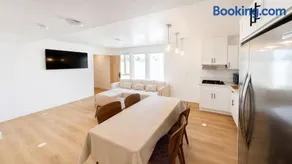 Stylish 4BR Near USC & Downtown LA - Image 2