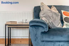 2 Bed in Swanage oc-s28025 - Image 2