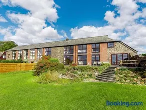 5 Bed in Holsworthy oc-89900 - Image 2