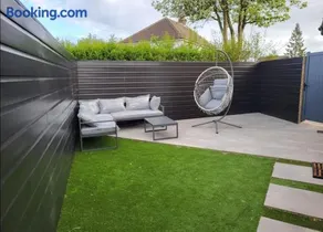 Trendy Studio With A Private Garden - Image 2