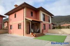 Chalet vacacional Tina Menor - Casas de los Picos - Image 2