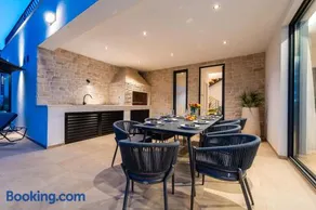 Luxury Villa Kaia -Heated pool, Sea View, Jacuzzi, Gym and Sauna - Image 2