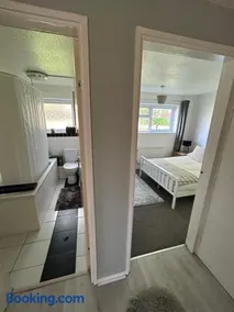DK House - Image 3