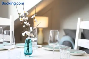 The Harbour Retreat - Image 2